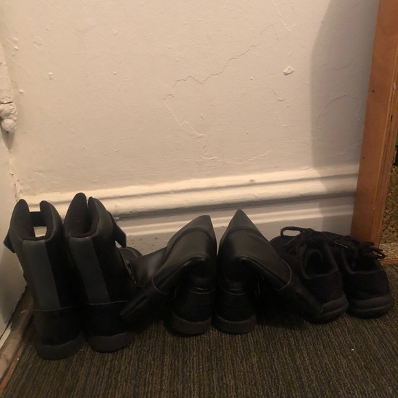 Children’s Shoes - Picture 2 of 6